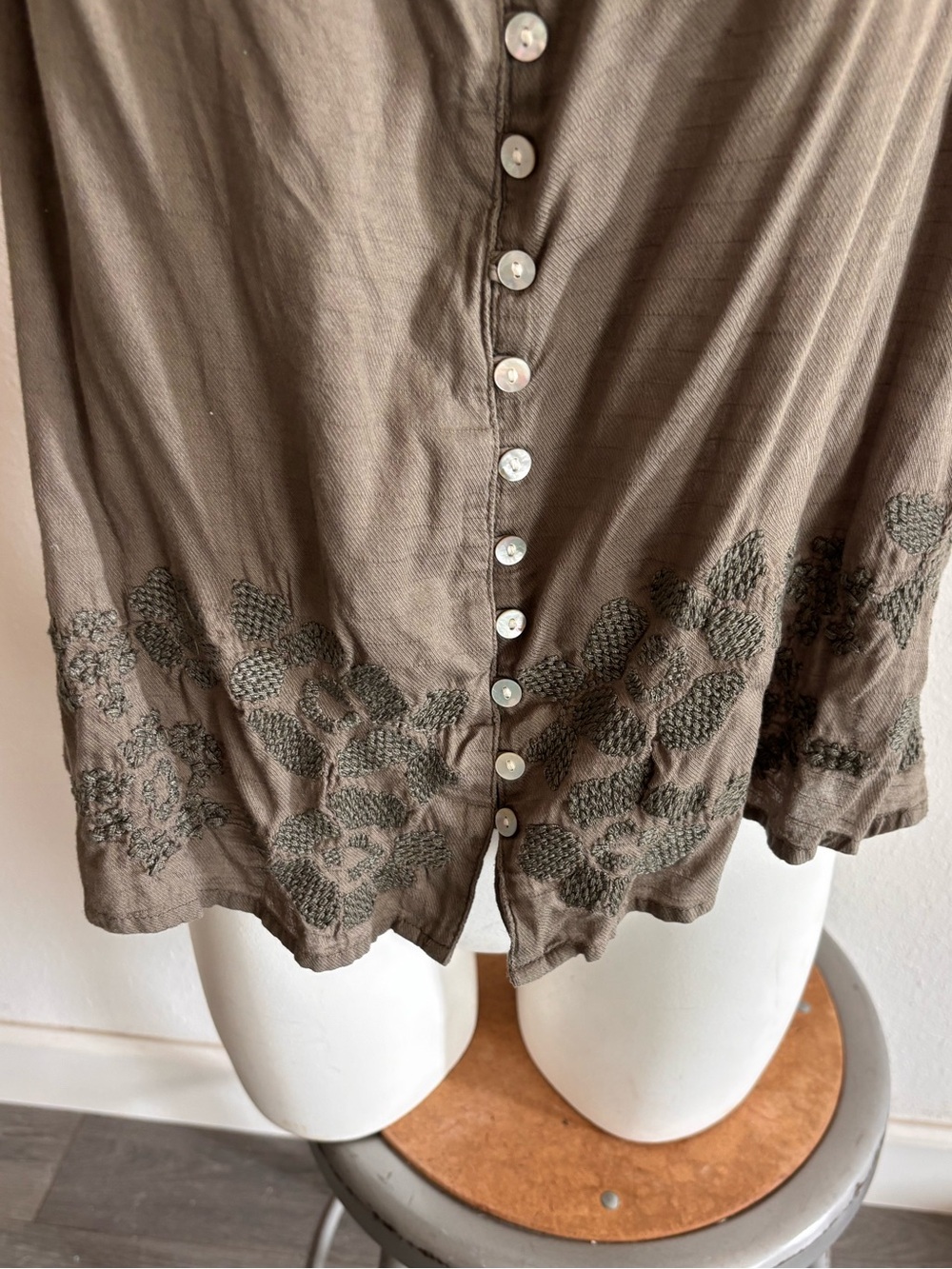 Mudd Olive Lace Top - Picture 3 of 4